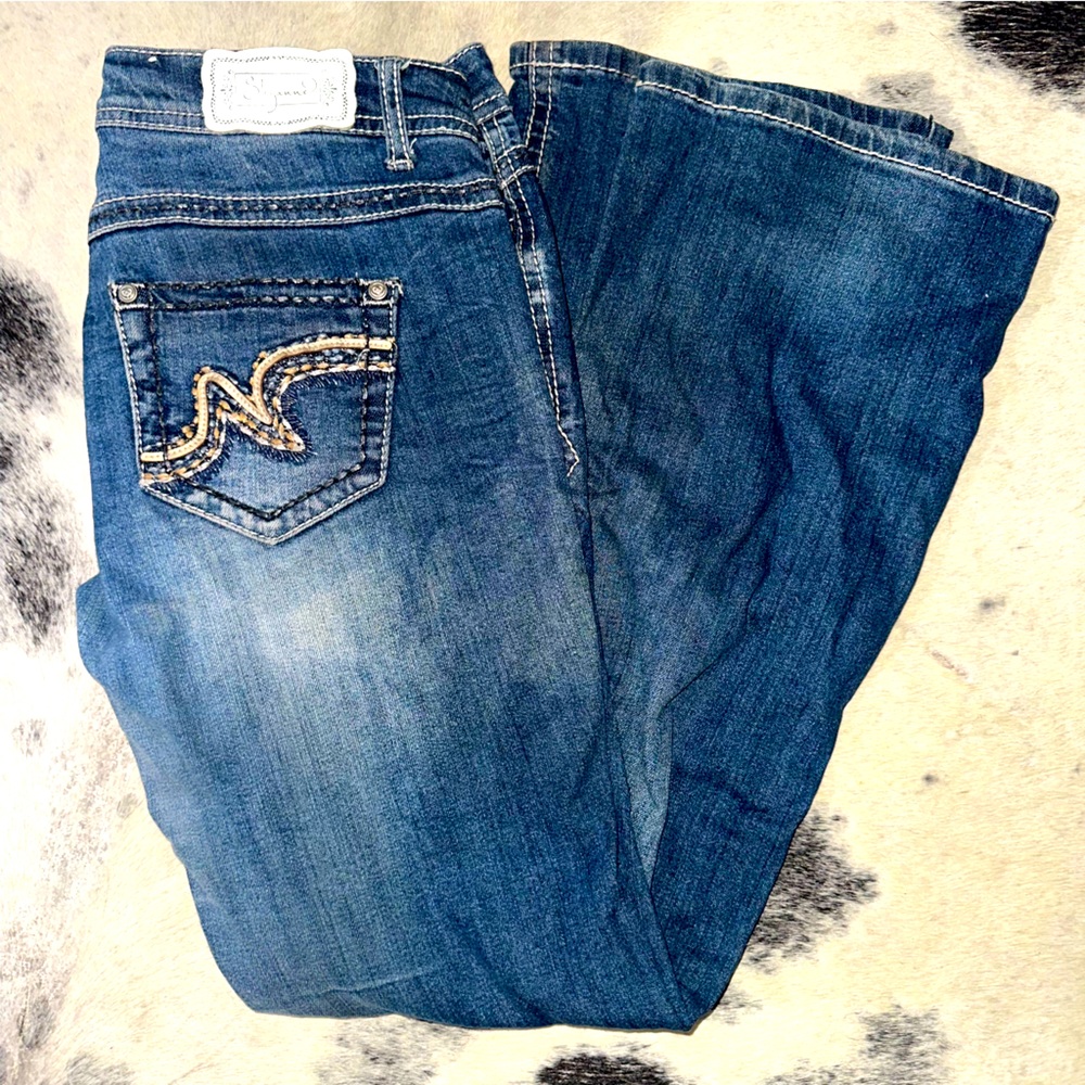 SHYANNE Women's Blue Jeans “Short length”